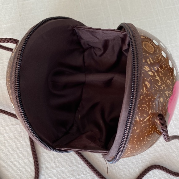 3/$15 🎁 Coconut Hand painted Handbag Little Purse NWOT 5” x 5” - Picture 3 of 5